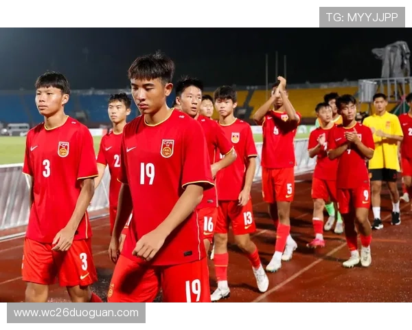 中国队成功保送2026世界杯，背后政策支持与足球基础建设的双重推动作用探讨